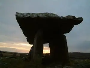 S1.Portal tomb